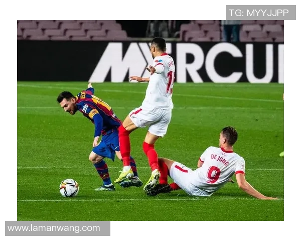 国王杯决赛精彩对决巴萨迎战瓦伦西亚直播全程回顾与分析 国王杯决赛精彩对决巴萨迎战瓦伦西亚直播全程回顾与分析