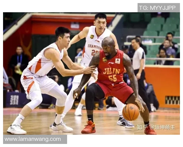 特拉克托与沙赫坤度若激战正酣谁将赢得这场精彩对决的胜利 特拉克托与沙赫坤度若激战正酣谁将赢得这场精彩对决的胜利