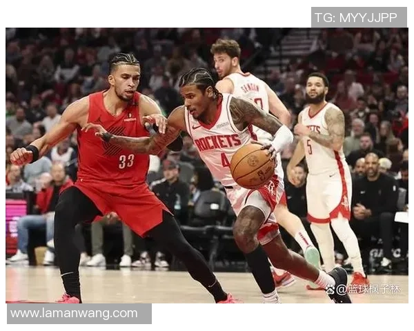 火箭队与开拓者展开激烈对决12月27日常规赛精彩回顾与分析